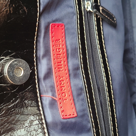 Vintage Tommy Hilfiger Monogram purse - Picture 12 of 12